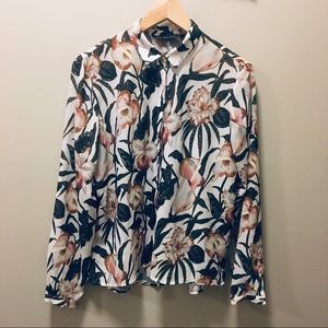Zara floral blouse, Size M.